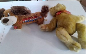 lot 763 image: Vintage Stuffed Bear and Dog set in incredibly good condition