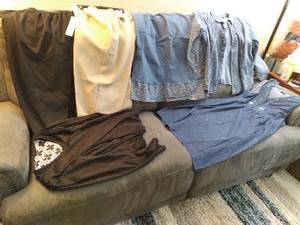 lot 544 image: Plus Size Womens 22w casual and dre...