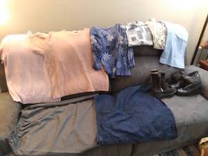 lot 545 image: (2) pairs of Womens Black zip up w...