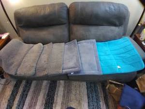 lot 546 image: Stack of 8 Blue-toned rugs to set i...