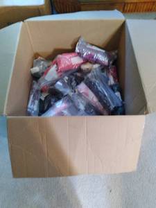 lot 571 image: Massive assortment of scarvesboas...