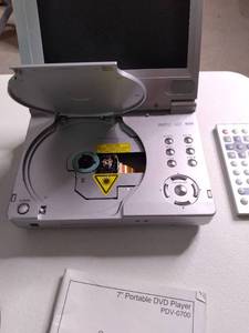 lot 579 image: Polaroid 7 Portable DVD player PDV...