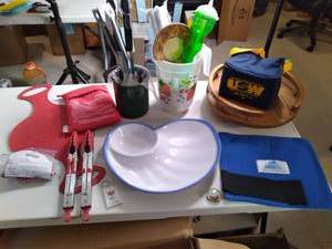 lot 588 image: Kitchen Supply lot with a pitcher, ...