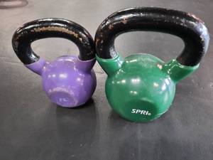 lot 12 image: Pair of SPRI Kettlebells Kettle Bells - 15 lb & 25 lb
