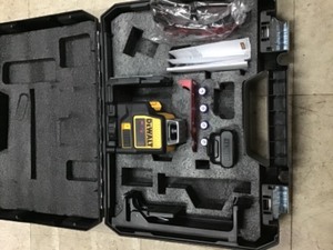 DEWALT 150 ft. Red Self-Leveling 2 X 360 Degree Line Laser Level with (4) AA Batteries & Case