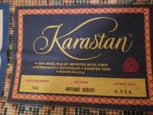 lot 32 image: Wool Rug