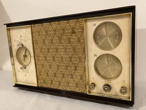 lot 54 image: Vintage General Electric Radio