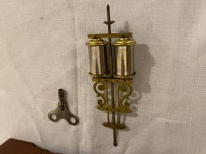 lot 56 image: Vintage Ansonia 8 Day Walnut Clock
