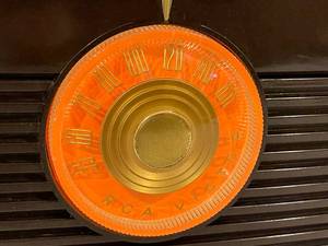 lot 50 image: Vintage RCA Victor Radio