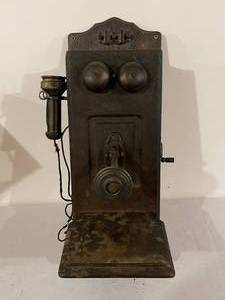 lot 61 image: Vintage Wall  Mount Phone