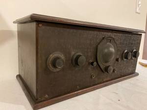 lot 71 image: Vintage Flip Top Radio