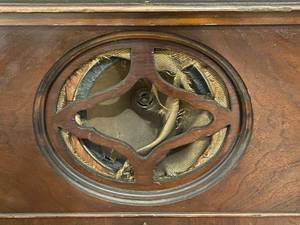 lot 88 image: Vintage Majestic Floor Radio