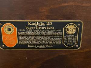 lot 90 image: Vintage Radiloa Super 25 Heterodyne