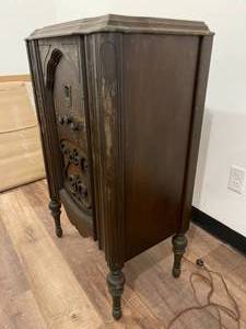 lot 92 image: Vintage Kennedy Floor Radio