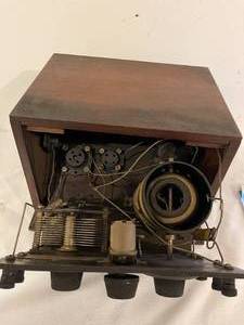 lot 133 image: Vintage Radio