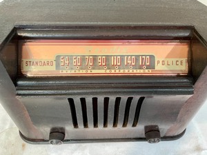 lot 19 image: Bendix Standard Police Radio by Aviation Corporation