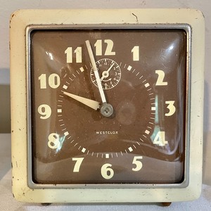lot 34 image: 4 Vintage Alarm Clocks