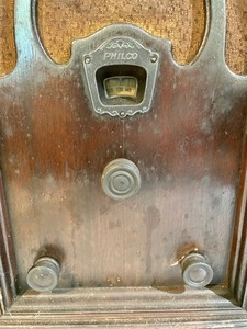 lot 35 image: Philco Radio from 1931