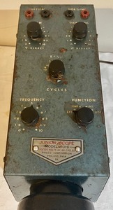 lot 149 image: Philco Junior Scope