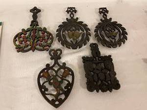lot 182 image: 9 Vintage Metal Trivets