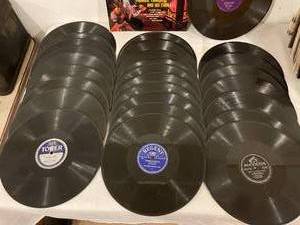 lot 186 image: Vintage 78s Lot