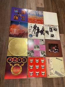 lot 201 image: Vintage Album Lot