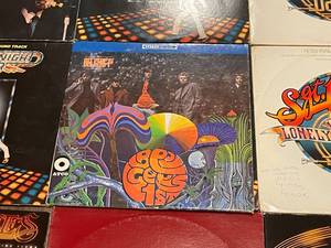 lot 207 image: Bee Gees Album Lot