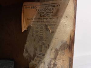 lot 236 image: Vintage Coronado Radio