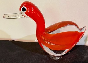 lot 350 image: Art Glass Bird