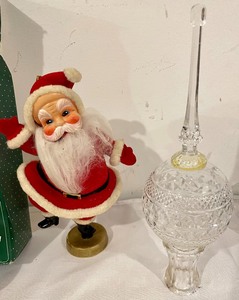 lot 288 image: Vintage Holiday Decor