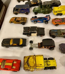 lot 292 image: VROOOOOOOOM Vintage Matchbox, Hot Wheels and More