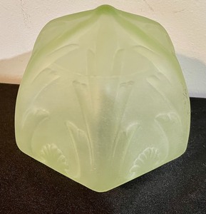 lot 323 image: Vintage Light Fixture Cover