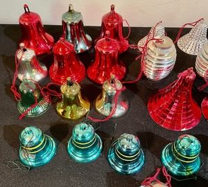 lot 335 image: Vintage Bell Ornaments