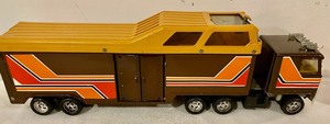 lot 317 image: ERTL Semi Truck with a Trailer and The General Lee