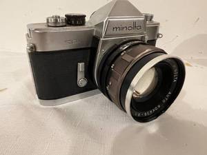 lot 394 image: Vintage Minolta SR-1 35 MM Camera With Leather Case