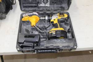 lot 355 image: DeWalt DCD940 18V Cordless  12 XRP DrillDriver  with Plastic Case, Batteries (x2), Charger