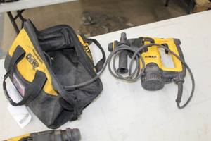 lot 357 image: DeWalt D25313 L-Shape Three Mode SDS  with Soft Side Carry Bag
