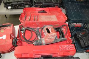 lot 372 image: Hilti TE 15 12 Rotary Hammer Drill  with Plastic Case