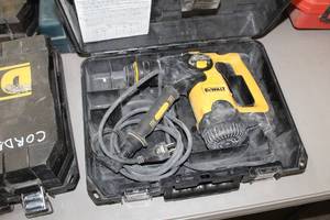 lot 376 image: DeWalt D25313 L-Shape Three Mode SDS  with Plastic Case
