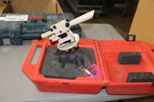 lot 381 image: David White LT6-900 Meridian Optical Transit Level 22x Power  with Plastic Case
