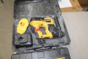 lot 378 image: DeWalt DC212 18V Cordless SDS Hammer  with Plastic Case, Batteries (x2), Charger