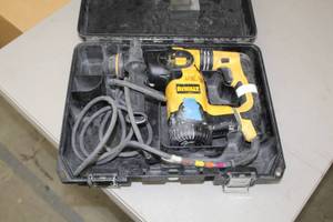lot 374 image: DeWalt D25323 L-Shape Three Mode SDS  with Plastic Case