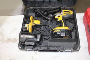 lot 409 image: DeWalt DCD940 18V Cordless  12 XRP DrillDriver  with Plastic Case, Batteries (x2), Charger