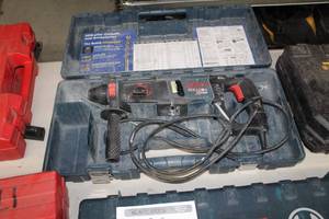 lot 422 image: Bosch 11255VSR Bulldog Xtreme Drill  with Plastic Case
