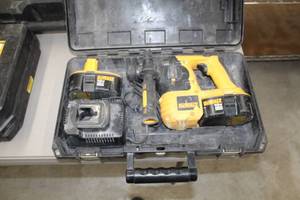 lot 384 image: DeWalt DC212 18V Cordless SDS Hammer  with Plastic Case, Batteries (x2), Charger