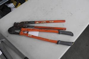 lot 428 image: Lot of (2) Bolt Cutters