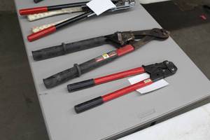lot 444 image: Lot of (2) Cable Cutters