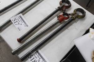 lot 518 image: Lot of (3) Pipe Thread Wrenches  - 2, 3, 3