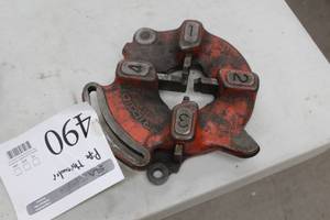 lot 490 image: Ridgid No. 811 Pipe Threader