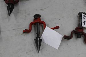 lot 481 image: Pipe Vise